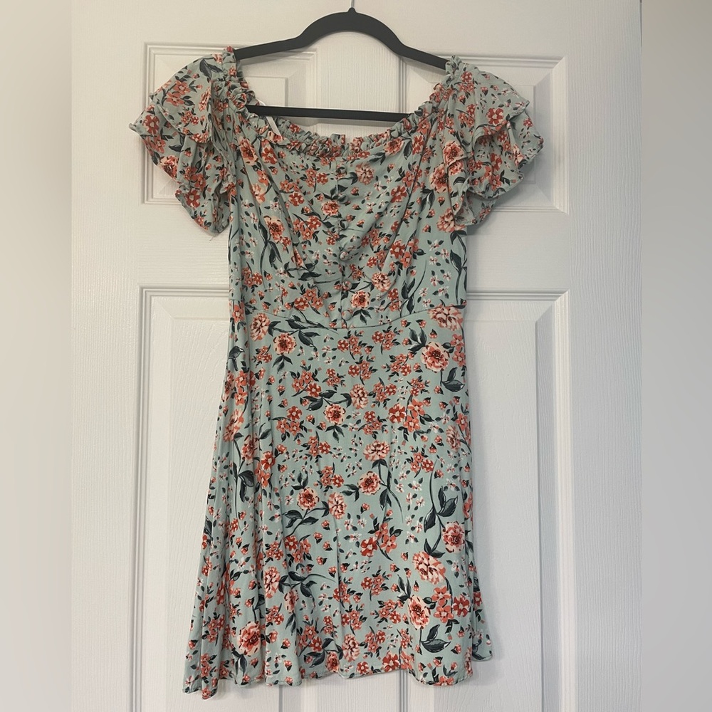 Off the shoulder short dress, ruffle sleeve, floral pattern, size 3/4